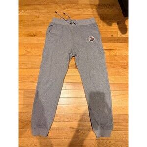 Moncler men pants L size like new condition